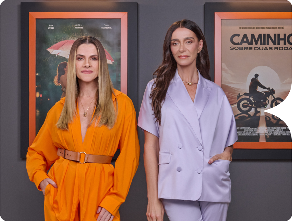 Banner home - Duas atrizes posando para a foto